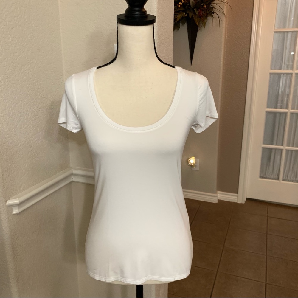 White House Black Market white top Size XXS